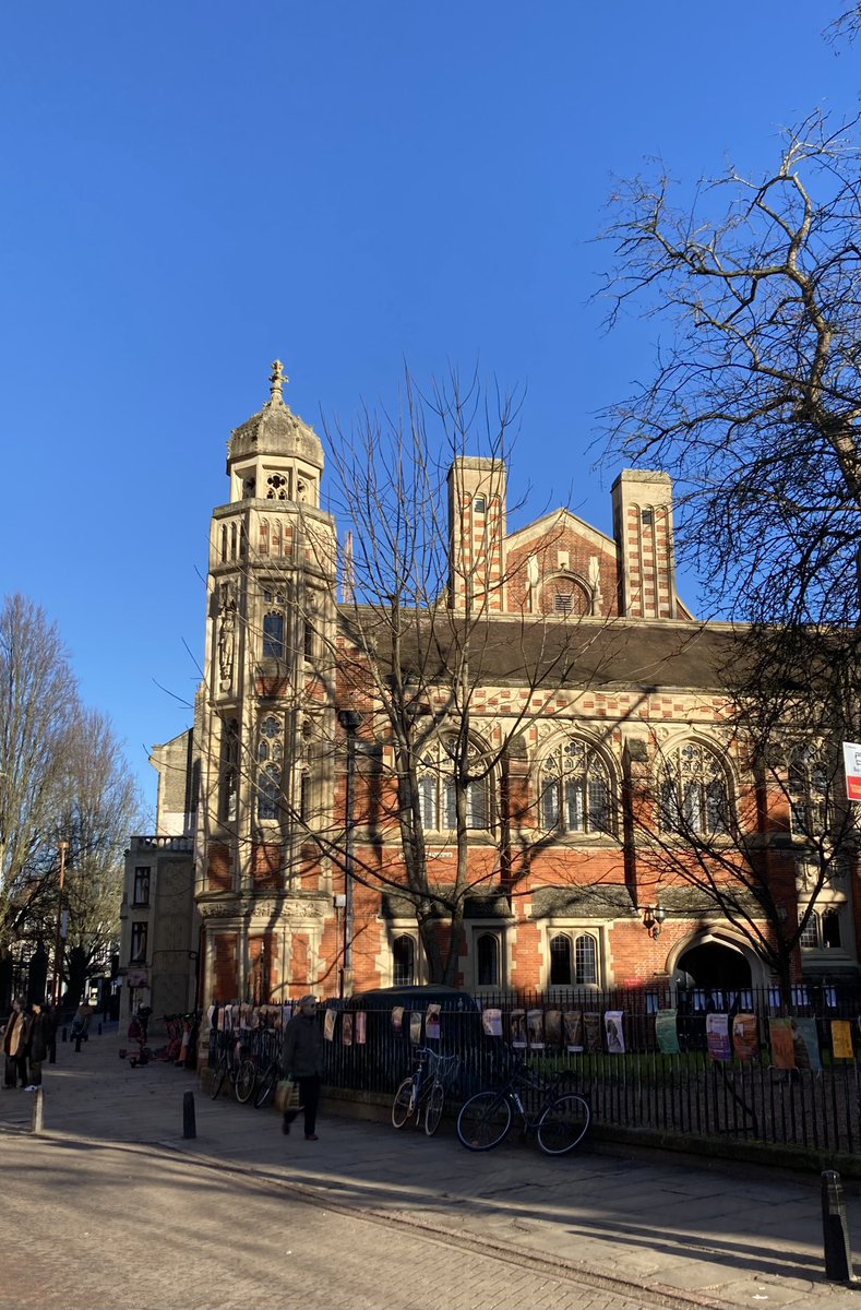 DfsStubbs's tweet image. The #mathematical #bridge at #QueensCollege and the old #DivinitySchool #Cambridge #University
