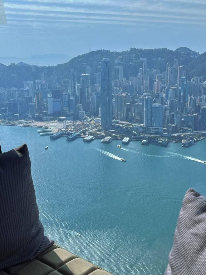 Let’s go see this beautiful and fragile world together in our lifetime. Wherever there is waiting, there is departure.