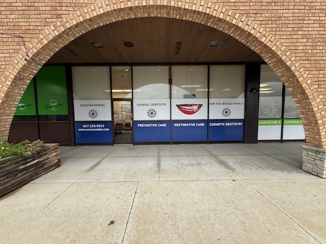 Signvertising's tweet image. Turn your windows into a billboard with custom window lettering! 🪟✨ Perfect for storefronts, offices, or promotions, our lettering makes your message stand out with clarity and style. Let your windows do the talking and attract attention to your brand! #WindowLettering...