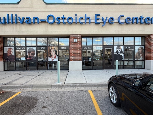 Signvertising's tweet image. Turn your windows into a billboard with custom window lettering! 🪟✨ Perfect for storefronts, offices, or promotions, our lettering makes your message stand out with clarity and style. Let your windows do the talking and attract attention to your brand! #WindowLettering...