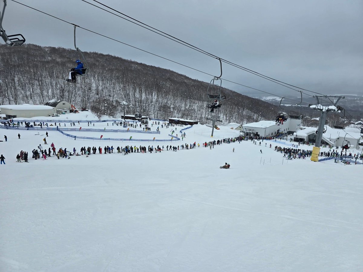 にゃにゃ コウペンちゃん 西武30000系「コウペンちゃんはなまるトレイン