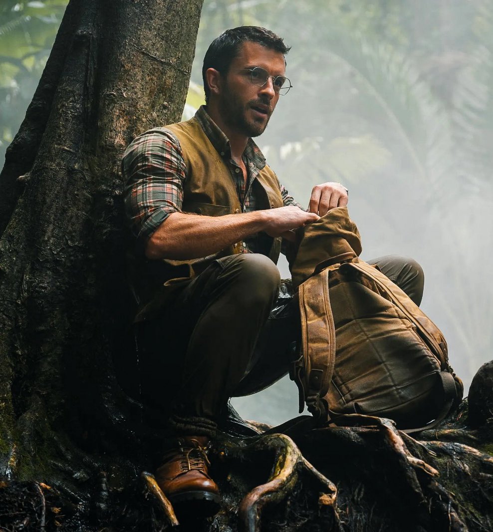 New look at Jonathan Bailey in ‘JURASSIC WORLD: REBIRTH’.