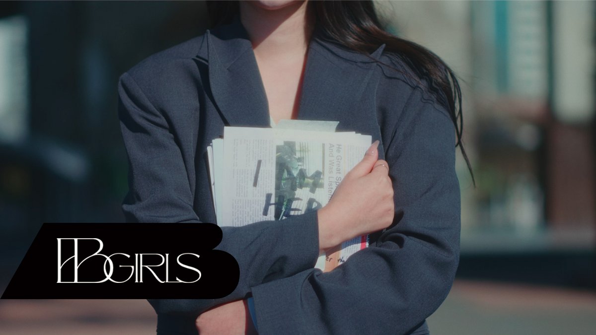 브브걸 (BBGIRLS) ⎮ 𝓛𝓞𝓥𝓔 𝟐

LOVE 2
M/V Teaser 1
🔗 youtu.be/vdW8KIgFpHw

🗓️ 2025.01.15 6PM (KST)

#브브걸 #BBGIRLS
#LOVE2