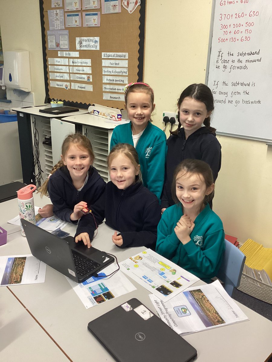 staynorHprimary's tweet photo. Team Dove explored which types of lighting would work best for a street light. They loved exploring the concept of using a microbit, they were so proud to get it working independently 💻 @eboractrust @microbit_edu #staynordt #staynorcomputing https://t.co/re7NGKUHiA