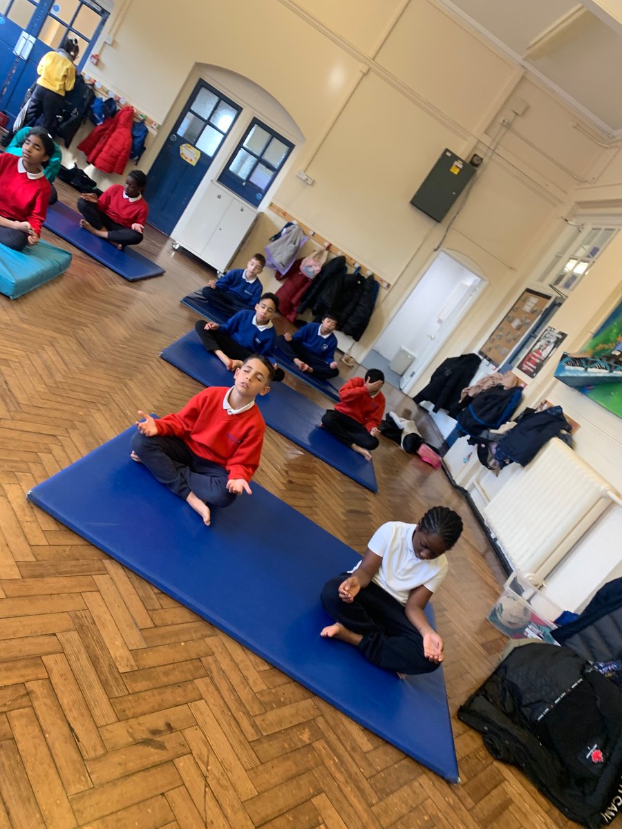 LarkHallPrimary's tweet photo. Year 6 embraced mindfulness in PE through yoga, focusing on breathwork to calm the body and mind. 🧘🏾‍♀️🧘🏽‍♂️ They explored poses like Downward Dog and Ragdoll, connecting movement and mindfulness for holistic well-being. 🌟 #lhputney #lhlambeth #lhuph https://t.co/lfqFdcLpnK