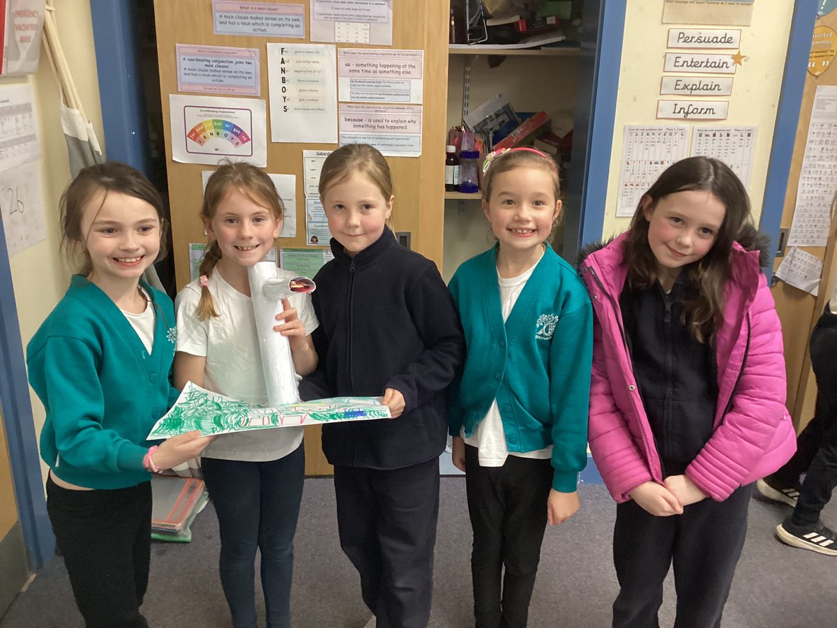 staynorHprimary's tweet photo. Team Dove’s finished computer programmed street light prototypes are complete. Lots of collaboration and determination has been used during today’s DT day! @eboractrust @microbit_edu #staynordt #staynorcomputing https://t.co/45A4UtRBZT