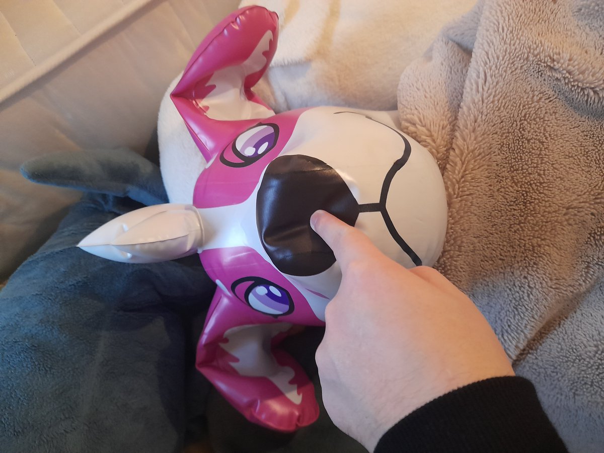 A new puffy pup joins the family! 

This dirigible doggy comes from <a href="/Dragonov96/">Dragonov of WetNose Squeak</a>! She's a super soft inflatable, easy to carry and perfect for cuddles!~