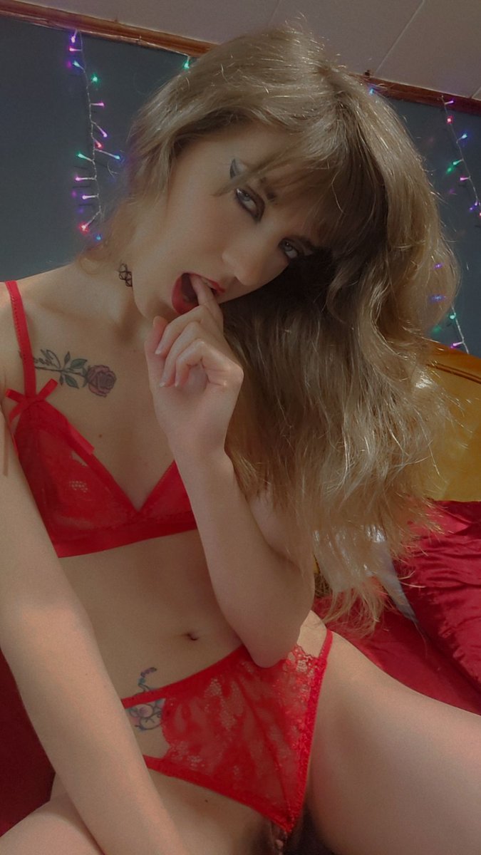 Emily King tweet media