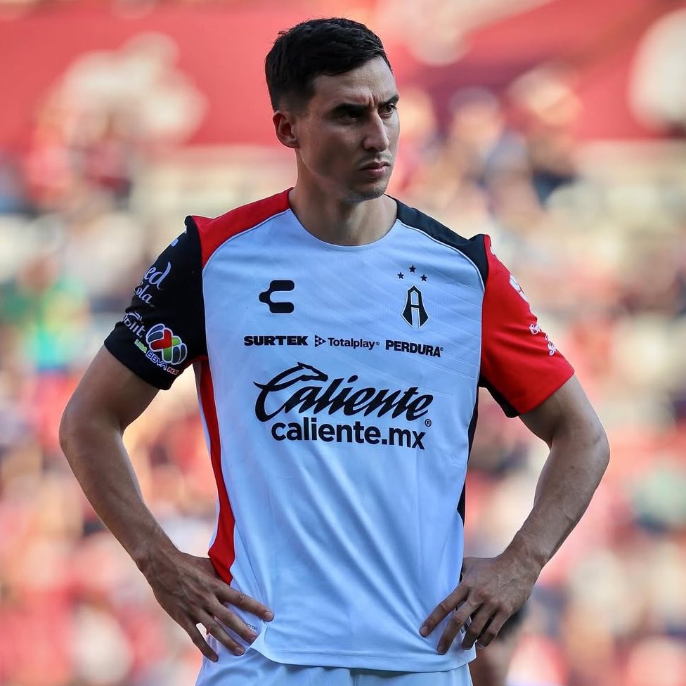lacanteramx_'s tweet photo. Adrián Mora.
⚪️ Atlas.
⚪️ 27 años.

Debutó como titular con Toluca en la J9. De hecho marcó el segundo gol del encuentro.

Únicamente disputó 157 minutos, pero acumuló 1,525 en sus siguiente dos torneos.

Cada vez comenzaba a tomar más protagonismo con Toluca pero fue transferido a Rayados, donde solo disputó un partido.

Partió a Juárez y volvió a los Diablos, pero no pudo tener la misma regularidad que al principio.

Hoy es una pieza recurrente en la plantilla de Atlas.