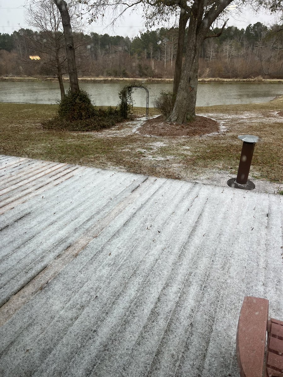 <a href="/360_weather/">South Carolina Weather</a> <a href="/BILLWALSHTV/">Bill Walsh</a> <a href="/chswx/">Charleston Weather - chswx.com</a> <a href="/SCweather_wx/">Mitch West</a> <a href="/MinorWX/">Meteorologist Dorien Minor</a> <a href="/NWSCharlestonSC/">NWS Charleston, SC</a> <a href="/RobStormTeam2/">Rob Fowler</a> <a href="/JoeySovine/">Joey Sovine Live 5</a> <a href="/LCWxDave/">Dave Williams</a> <a href="/joshmarthers/">Josh Marthers</a> <a href="/ryanhallyall/">Ryan Hall, Y’all</a> St. George