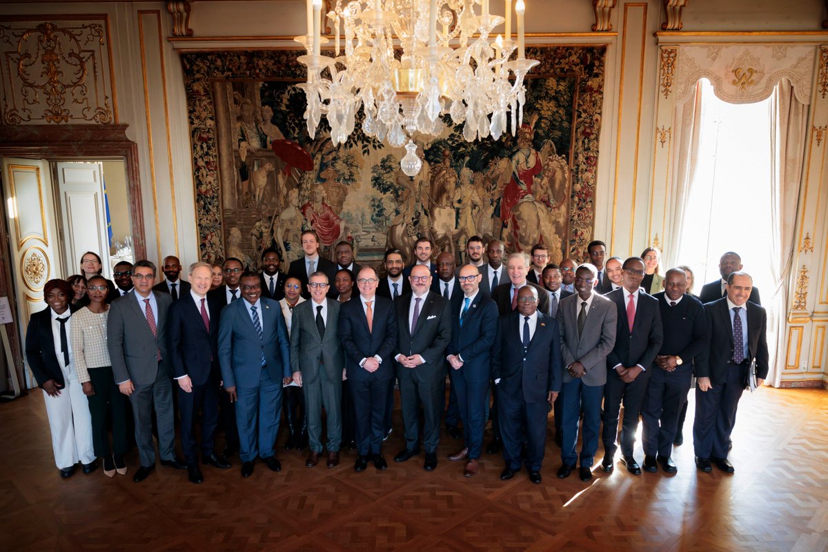 Sessions très instructives ce matin, en français, de présentation de la <a href="/HCCH_TheHague/">HCCH</a> et de la <a href="/PCA_CPA/">Permanent Court of Arbitration</a> au Palais d’Egmont, lesquelles se sont clôturées par des remarques du Ministre <a href="/BernardQuintin_/">Bernard Quintin</a> 
#BE4Multilateralism