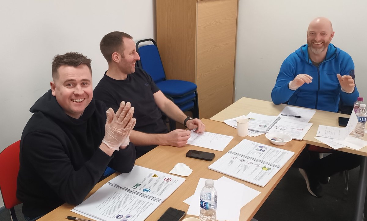 Great last 3 days delivering <a href="/IOSH_tweets/">IOSH</a> Managing Safely training for IED, Arbroath to 8 lads from 3 different companies. Brilliant  interaction from all during the course and even managed to do the #gloveoff challenge.