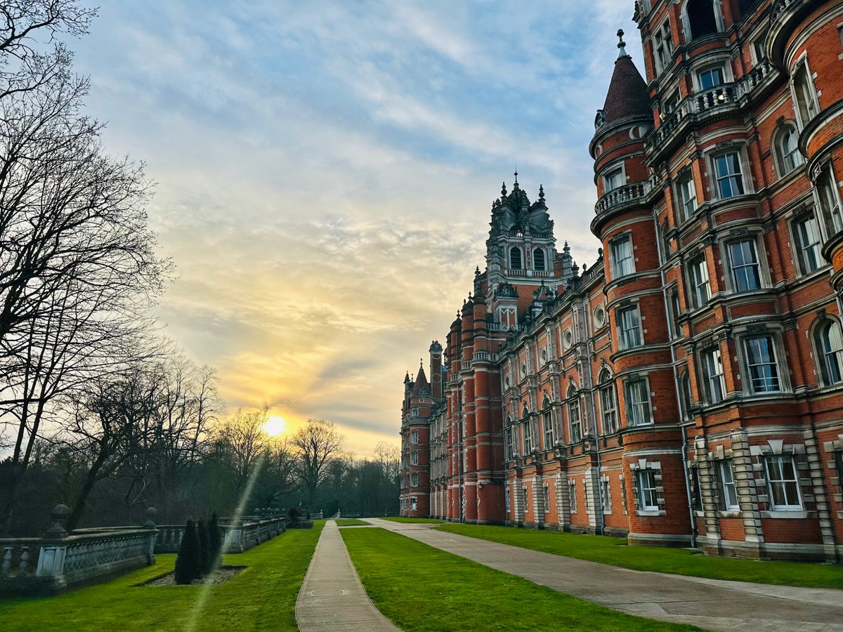 Beautiful winter light <a href="/RoyalHolloway/">Royal Holloway</a> campus at today’s School of Humanities Research away day. A great setting to hear about all the fascinating research colleagues are doing, in Classics and History and Languages as well as English