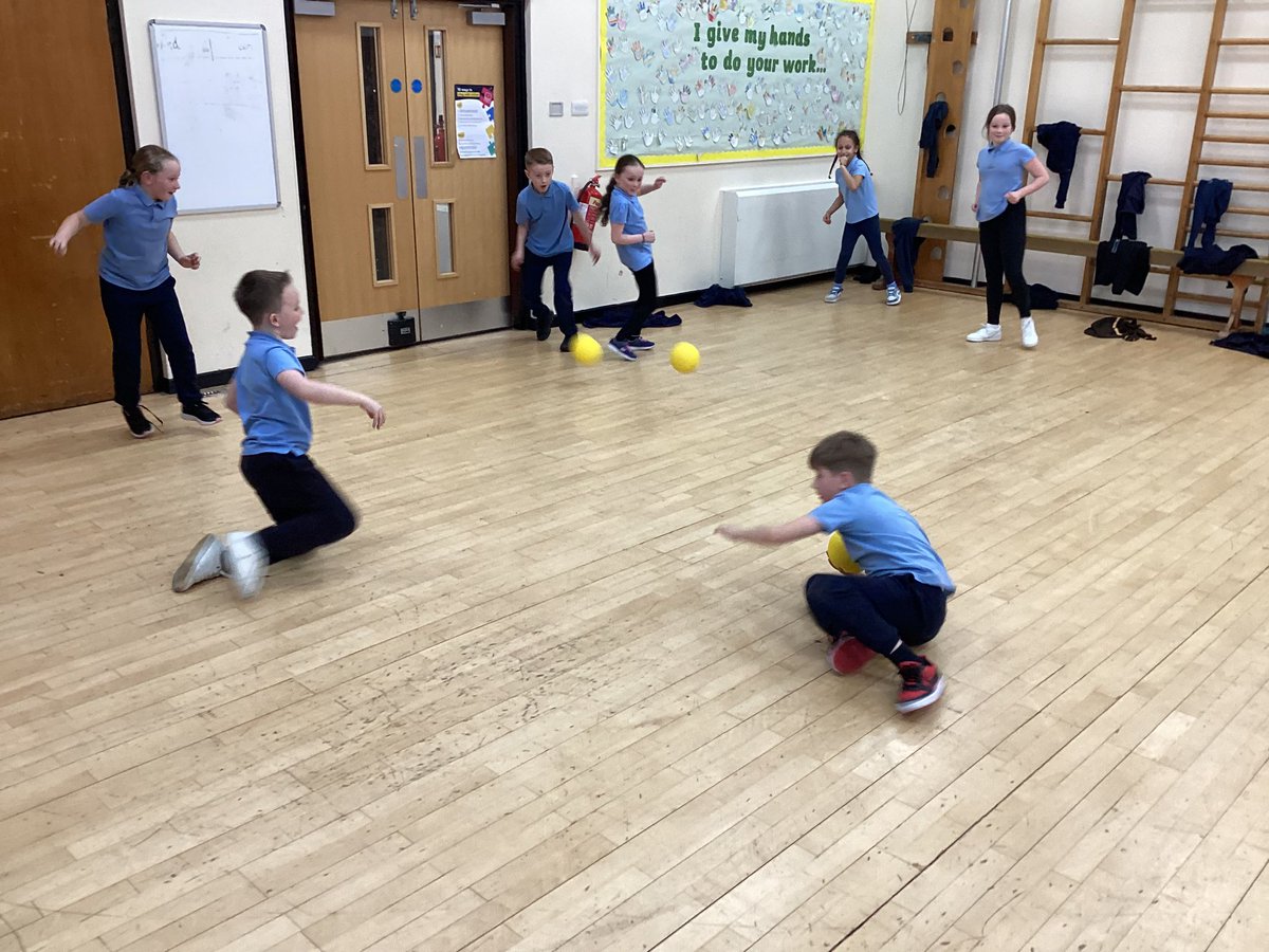 Year 4 have enjoyed Benchball and Dodgeball in PE this week!!  #Year4Superstars 🌟🌟🌟