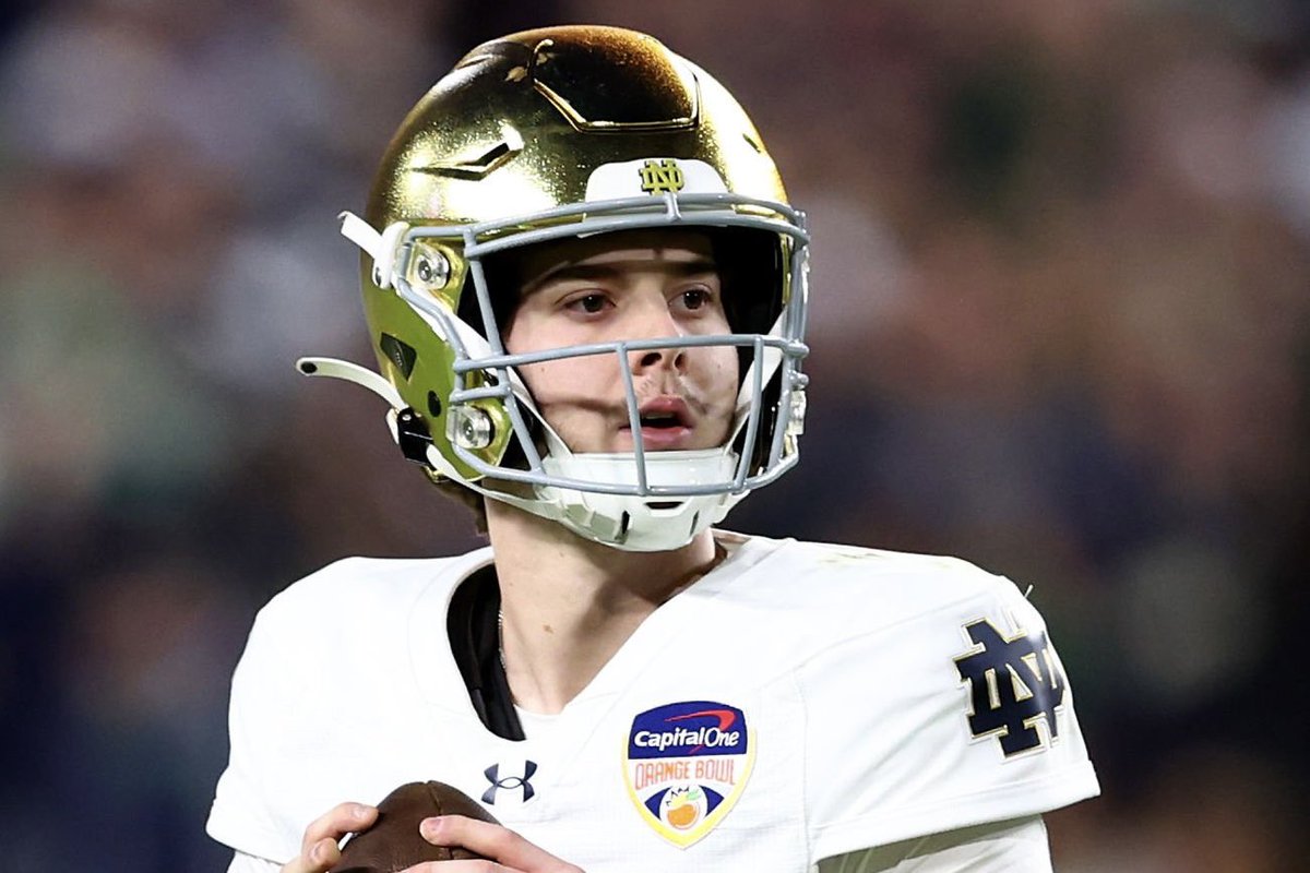 Can we talk about how QB Steve Angeli potentially saved the season last night?

He was responsible for setting up Notre Dame’s only points in the first half to make it a one-possession game.

6/7
44 yards

#GoIrish #CFBPlayoff