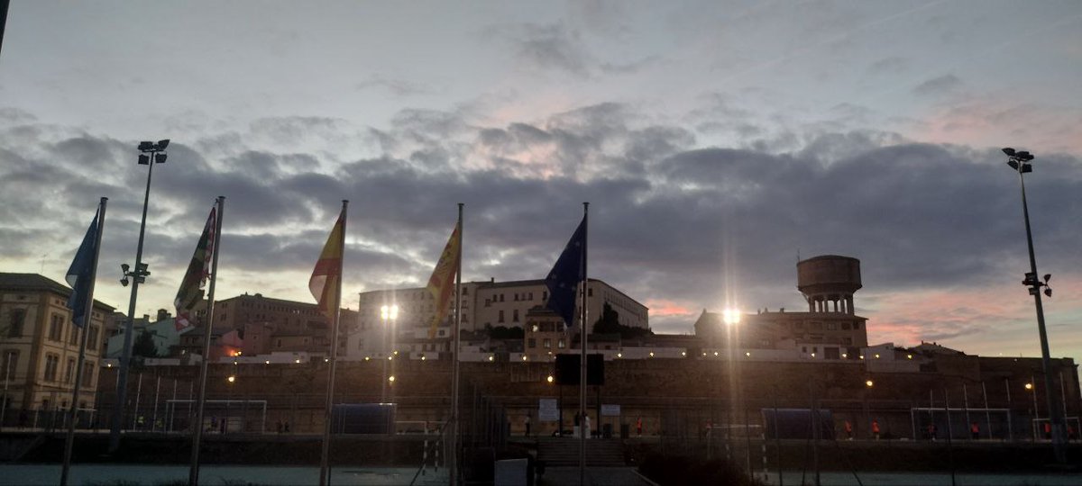 Agenda Universitaria del Campus de Huesca  para20 días de enero. Con la actividad cultural y  divulgativa que retoma la universidad tras las fiestas navideñas; y con  otras informaciones sobre la vida universitaria( plazos de  inscripción, evaluación,...
campushuesca.unizar.es/agenda-univers…