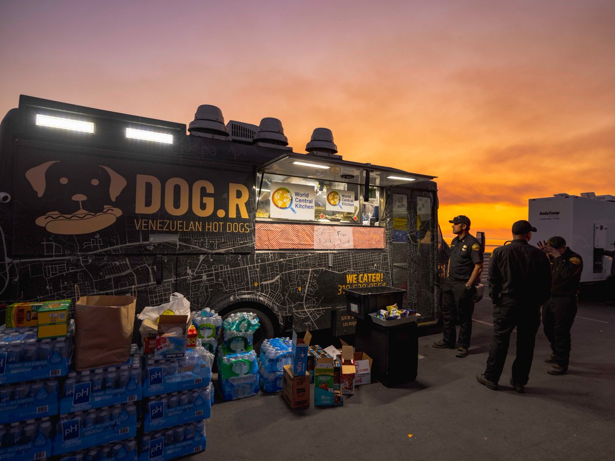 WCK is expanding meal distribution sites to serve communities impacted by the California fires. Efforts include supporting first responder hubs to ensure firefighters have enough food and water to sustain their nonstop work. #ChefsForCalifornia