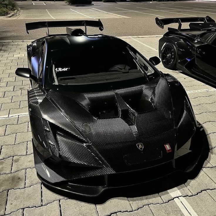 Auto_Porn's tweet photo. Carbon Fiber Lamborghini. https://t.co/NzzchttHPe