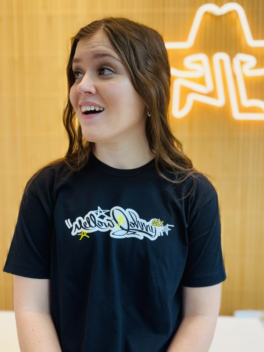 The Big Apple Graffiti Tee is here! Inspired by one of <a href="/lancearmstrong/">Lance Armstrong</a>’s bikes on display here at our global HQ and done for us by the good folks at @austinscreenprinting. 

Get yours here: shop.mellowjohnnys.com/collections/th…  🚲🍎

#rideyourbike #howyoulikethemapples