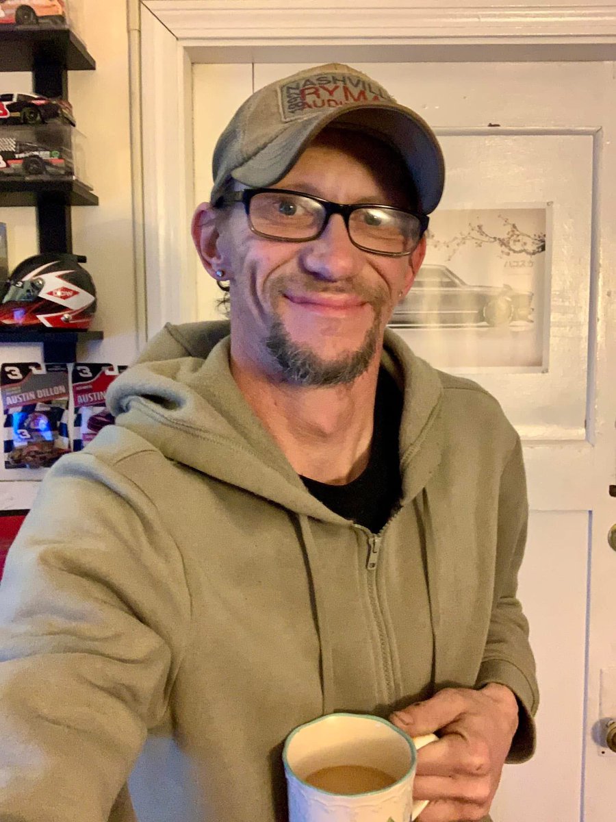 jhcowboy3's tweet image. Mornin y’all!! It Friday! It’s also 4 years and 11 months #NoBooze #YeahBro