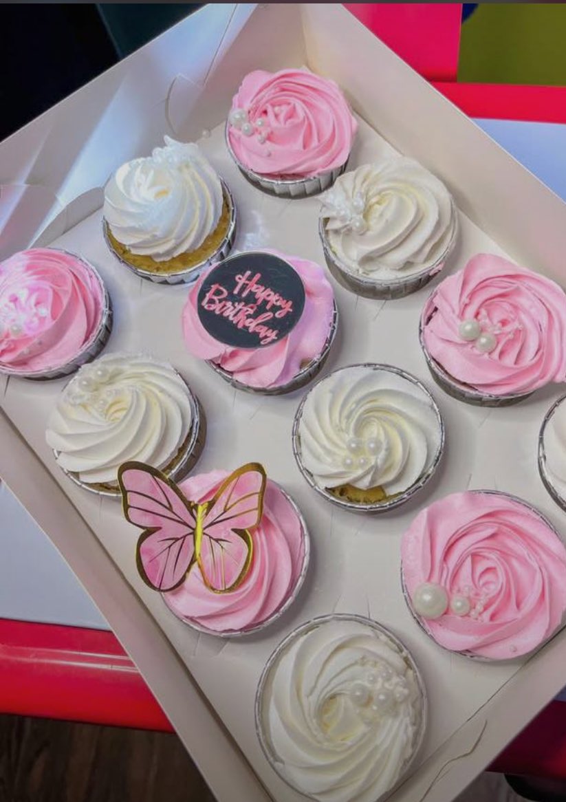 FadimatuZarah's tweet image. This is what I sell🧁