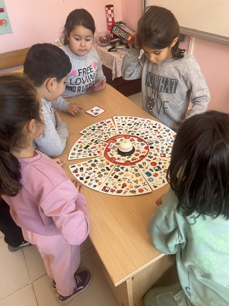 2/A sınıfı öğrencilerimizin eğlenceli dedektif oyunları 🌸 <a href="/Tutilcemem/">Tut İlçe Milli Eğitim Müdürlüğü</a> <a href="/adiyamanmem/">Adıyaman İl Millî Eğitim Müdürlüğü</a>