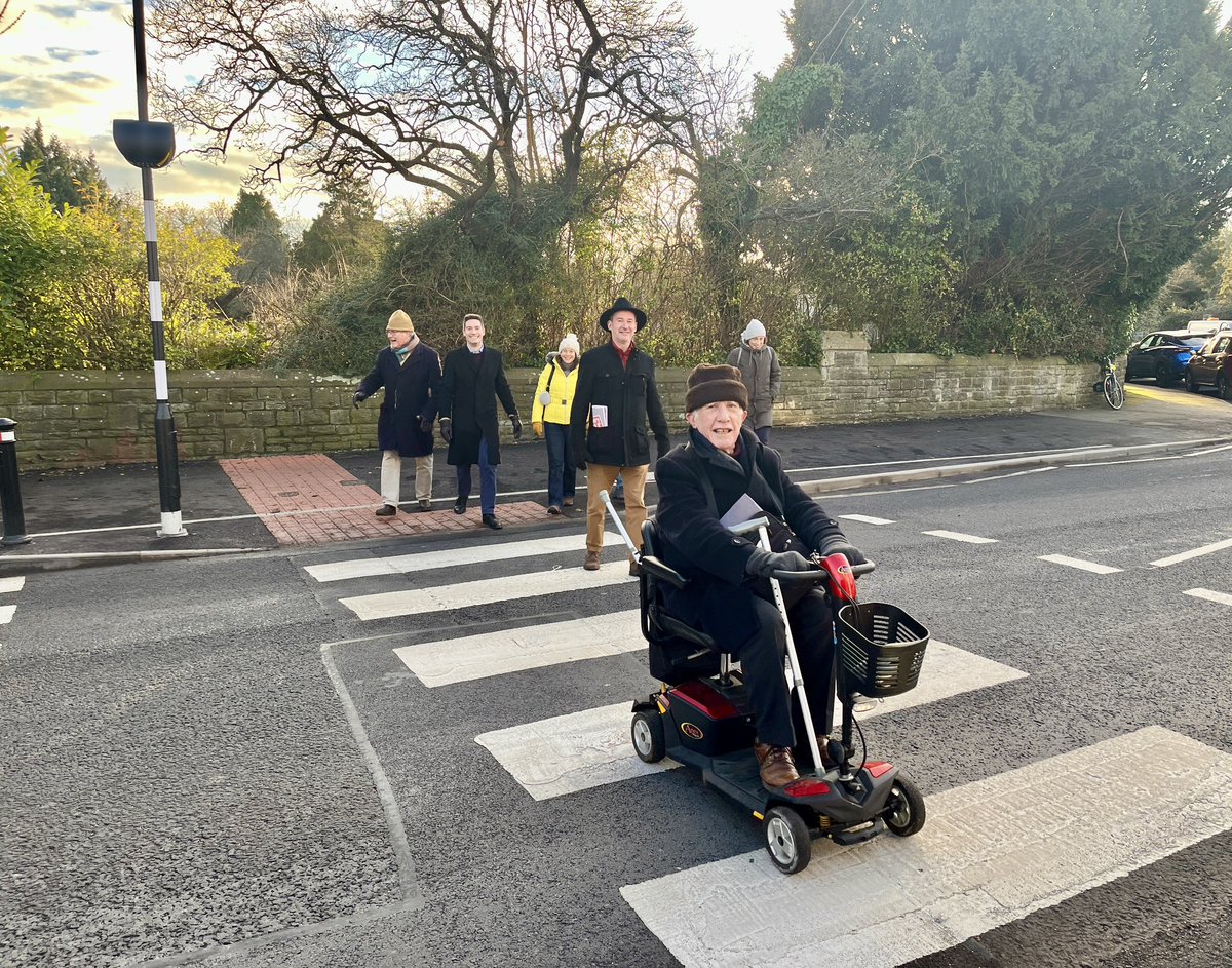 Delighted to be joined by local residents and campaigners to mark the opening (at last) of the new crossing on Canford Lane. This will be a major help for people
to cross safely a very busy road on their way to Westbury village shops and cafes.