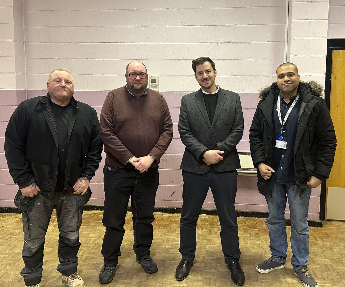 Productive meeting with <a href="/mike_reader/">Mike Reader MP</a> &amp; fellow ward Councillors <a href="/Keithh_d/">Cllr Keith Holland-Delamere</a> &amp; <a href="/paulclark6465/">PaulClark4Northampton</a> discussing the ongoing urgent situation at The Brook Medical Centre.🗣️ 

Mike’s office will now be contacting both the CQC &amp; ICB to raise concerns &amp; work together on tackling this issue. 🏥