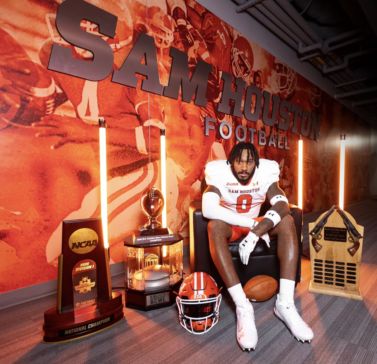 Keelancox's tweet image. God does everything for a reason🙏🏽 Let’s Work! @BearkatsFB 🧡