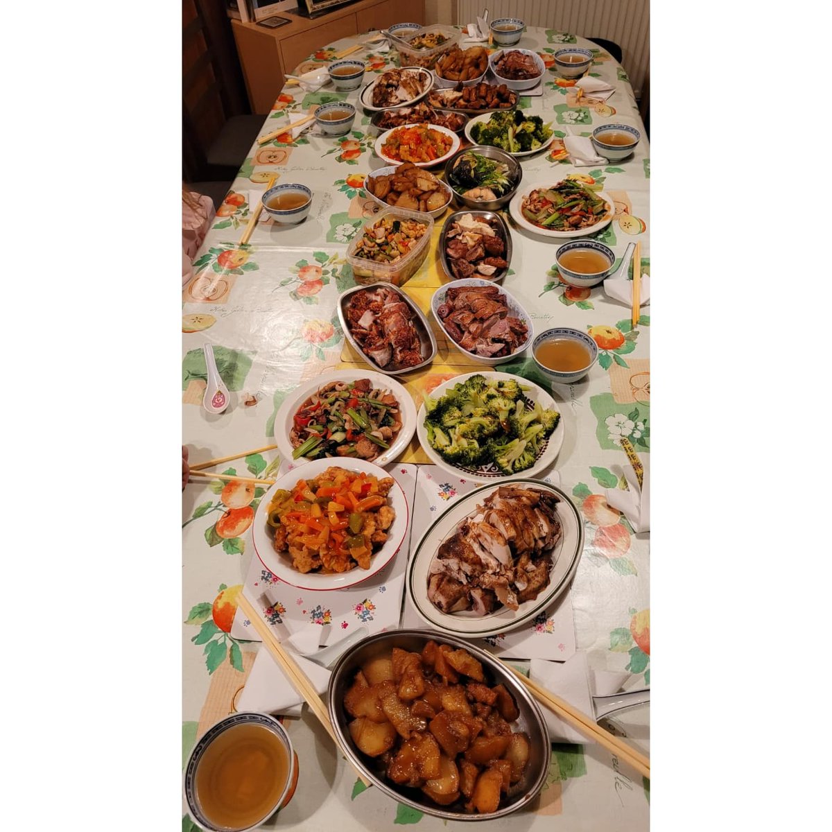 Juki_W's tweet image. New Year&apos;s Day 2025 at nanny Wing&apos;s 💕

Julaayy.blogspot.com/2025/01/new-ye…

#blog #blogger #fblog #fblogger #liverpool #liverpoolblog #liverpoolblogger #happynewyear #newyear #2025 #newyear2025 #family #cousins #dinner #chinesefood #food