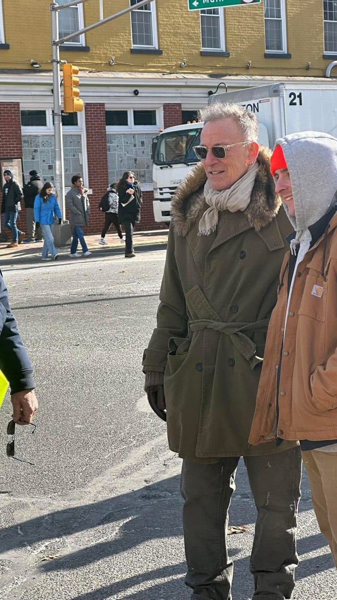 Stan_Goldstein's tweet image. Bruce Springsteen on set of the filming of the movie “Deliver Me From Nowhere” in his hometown of Freehold, New Jersey, this morning. Photo by Dorey Dawson Grimes.