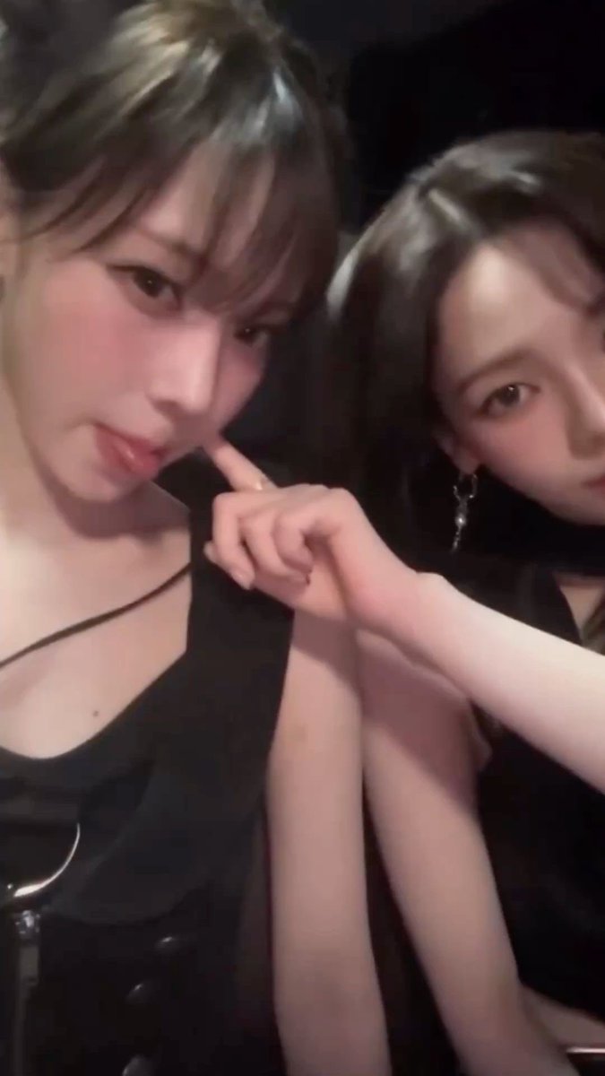 On January 11th, we were together 1y1m, and I will always be with you. 🖤 @ravetachunx