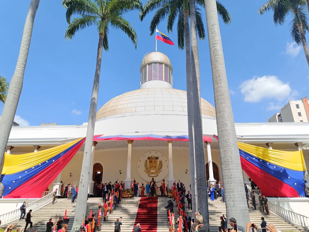 iGanó la Paz! 
#Venezuela #Cuba #CDRCuba #Maduro