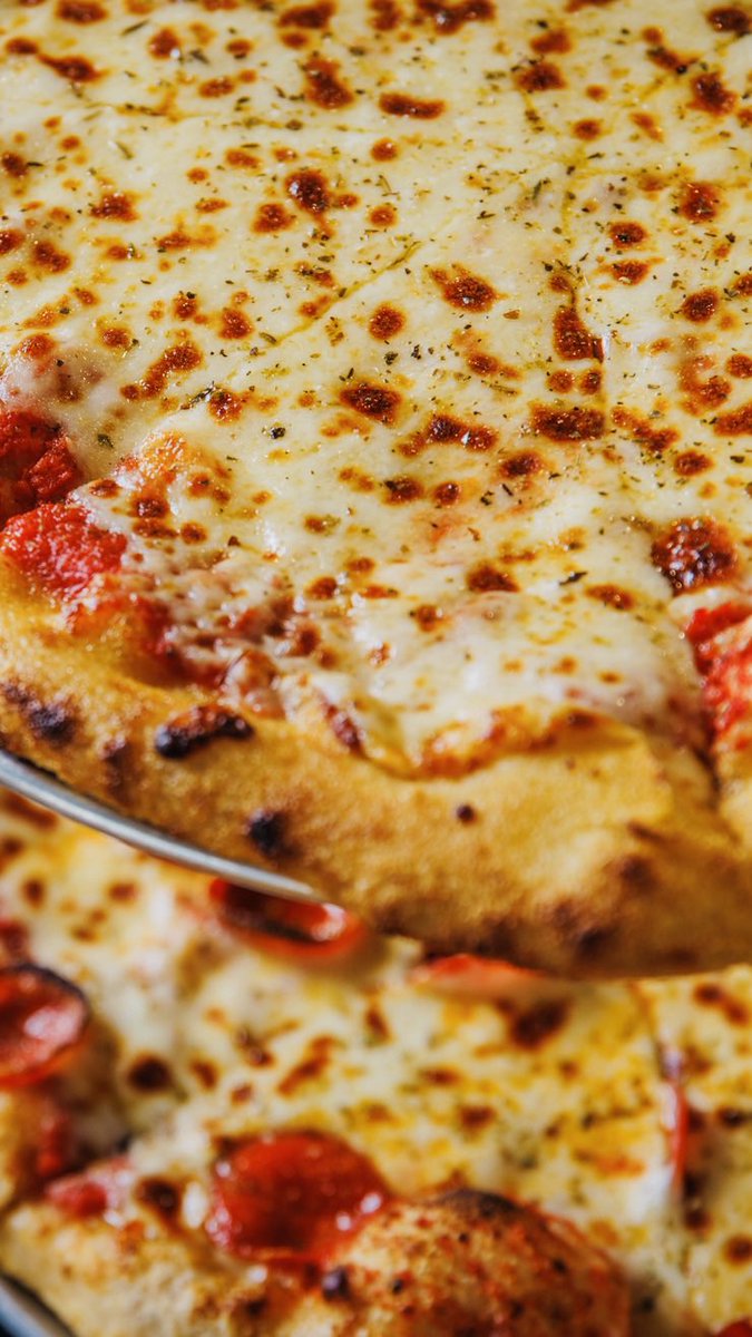 FrontyardBrew's tweet image. During the UT Ohio State Game - Buy One Pizza Get One Free.