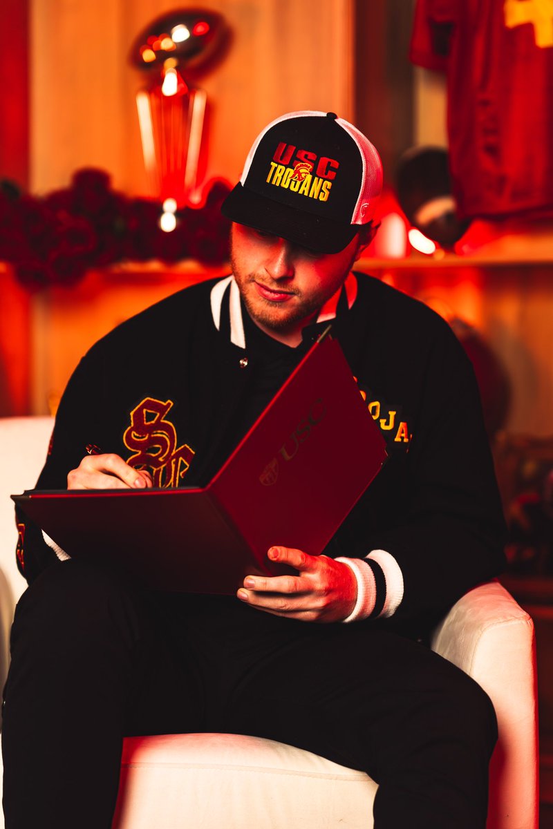 New Threads ✌️

<a href="/uscfb/">USC Football ✌️</a>