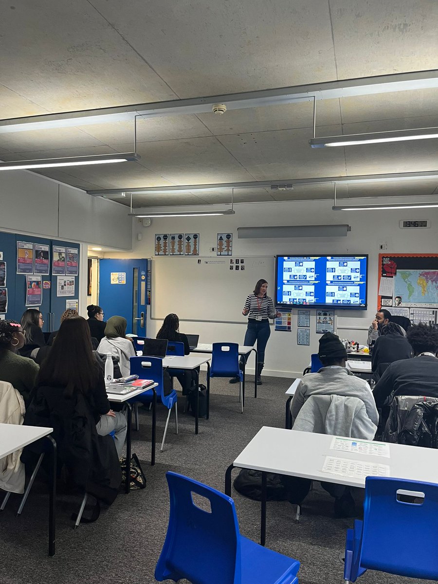 It was great to visit the Year 13 Politics Class at Hatcham College today for a Q&amp;A on my role as an MP and Labour's plans for government. 

Thank you to <a href="/HHCSixthForm/">HabsHatchamSixthForm</a> for inviting me and to the students for their insightful questions!