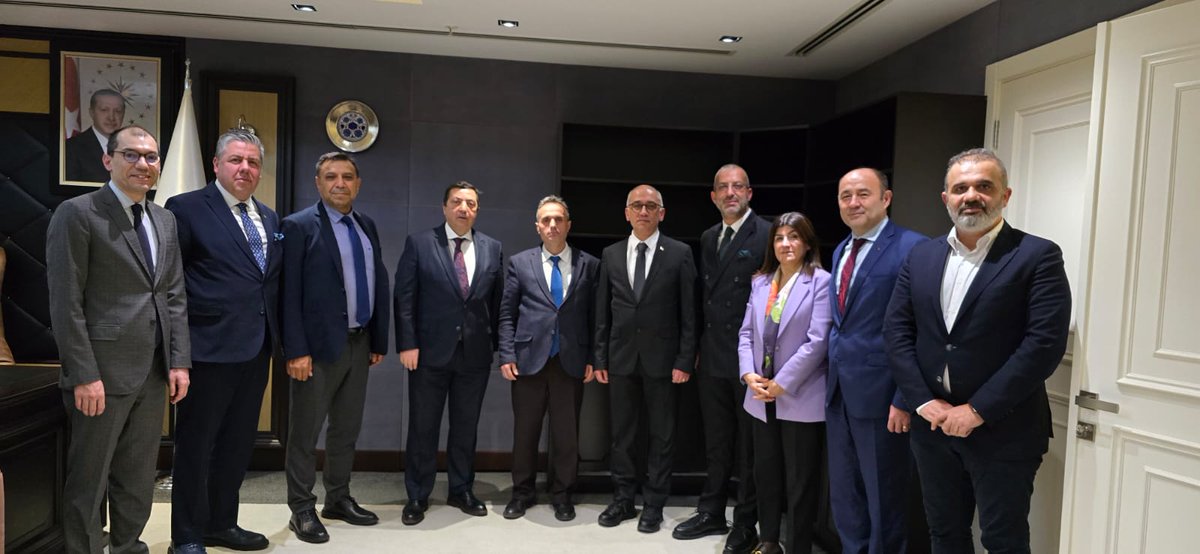 TÜMDEF SEİS SADER ARTED TIPGÖRDER Yönetim Kurulları olarak TİTCK Başkanı olarak göreve atanan Prof. Dr. Ahmet AYAR'ı makamında ziyaret ederek yeni görevinde başarılar diledik. 
Sektörümüzün güncel durumuyla ilgili bilgi aktarımı yaparak istişarelerde bulunduk.
Nazik ev