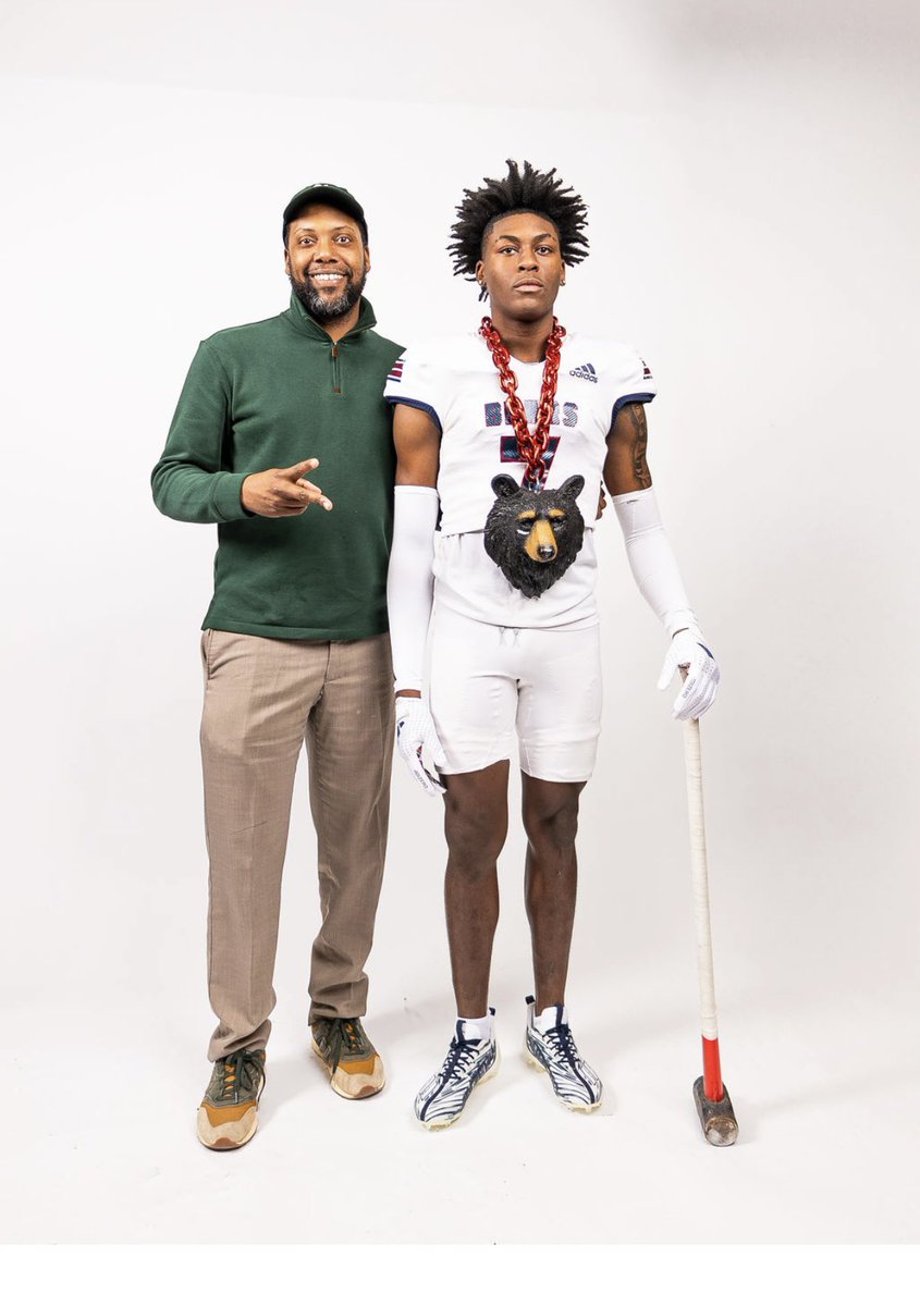 DemonteMartin7's tweet photo. Had a great visit at Southwest🔴🔵! https://t.co/r9kfQ4jIcY