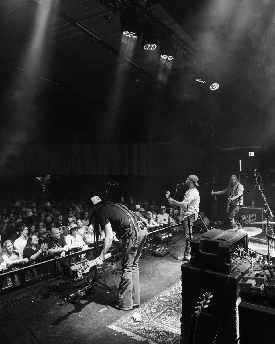 ThemDirtyRoses's tweet photo. Get ready for a party #KansasCity! We're headlining @knuckleheadskc on JANUARY 16th! These tickets will #sellout, so get yours fast π₯ β‘
Get tickets HERE: https://t.co/5MxfuYlAEI
#southenrock #livemusic #kansascity #localkc #rocknroll #outlawcountry #nashville #alabama #chiefs #reddirt