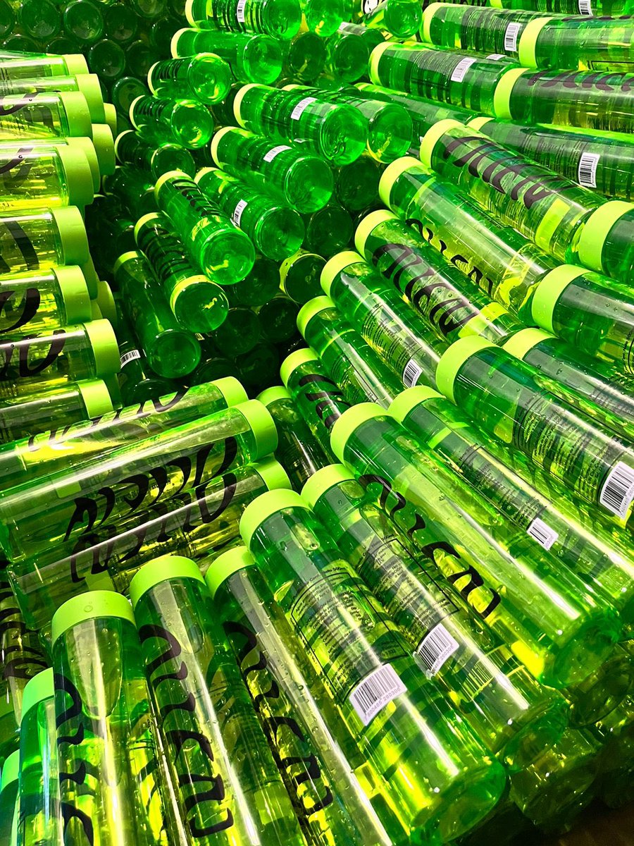 AxelEscalante's tweet image. I LOVE ALIEN WATER 💦 
エイリアンの水 by クロム
-extraterrestrial-based water-
↳ 🧪💧🪨 Stone Filtered