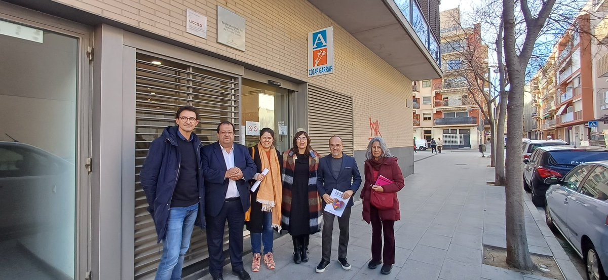 cdiapgarraf's tweet photo. @cdiapgarraf seguim celebrant el 40 aniversari, 40 anys d'experiències, acollim el futur!
Agraïm la visita dels parlamentaris @carlescampuzano i @joanignasielena d'ERC. Un plaer en poder compartir. Intercanvi, anàlisis, realitat, futur #atencióprecoç #infància #famílies @UCCAP_ https://t.co/dAq1q1Zmi8
