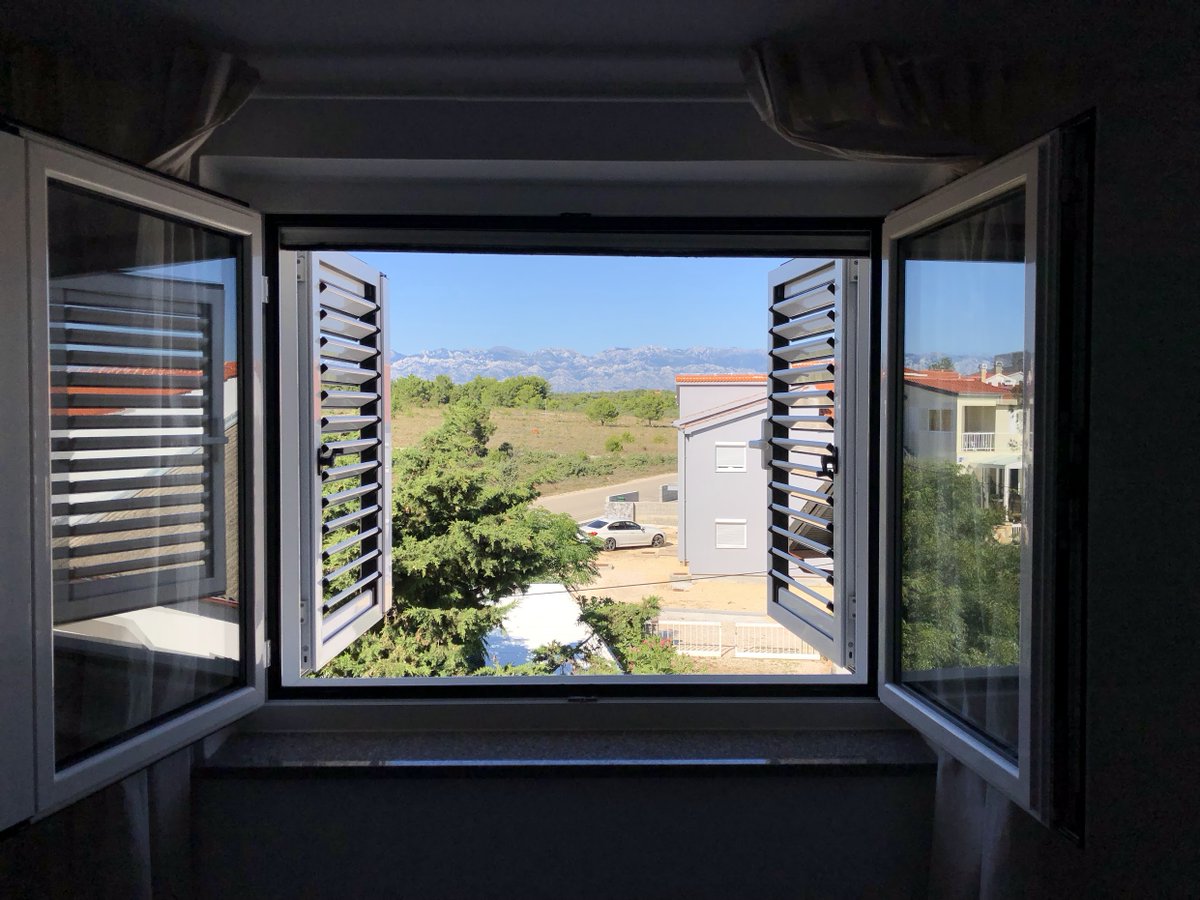 Сумний Дембель tweet media