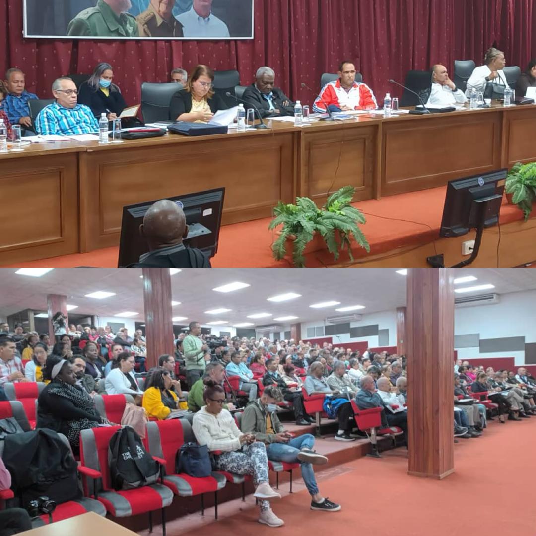 Participamos junto al Miembro del Buró Político y Presidente de la ANPP y del CE Esteban Lazo, en reunión con directores provinciales en el Centro de Convenciones de Cojímar en #LaHabanaDeTodos.
#LaHabanaViveEnMí