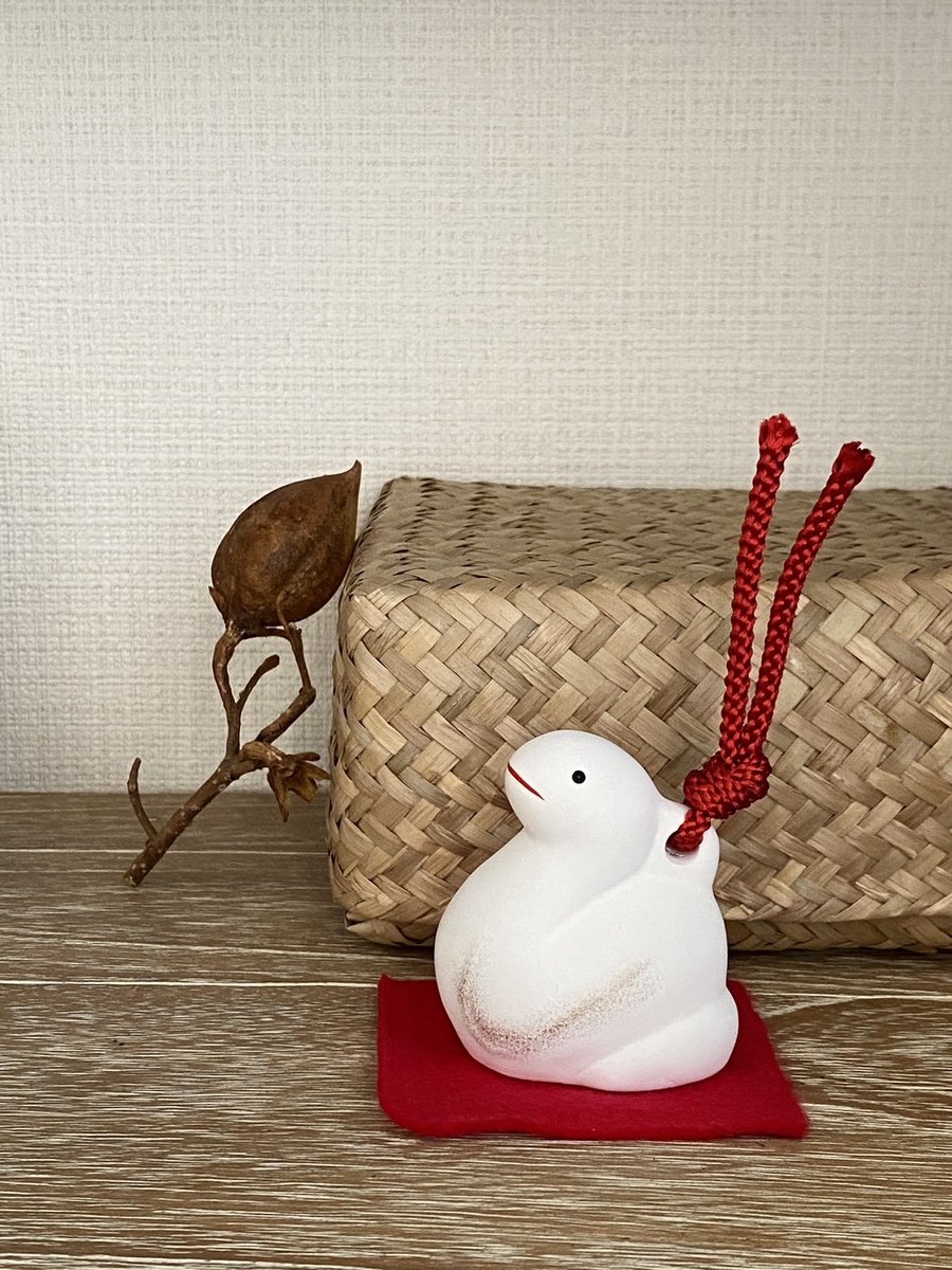 無印の福缶に入っている縁起物のリストを見ていて一目惚れしたなごみ土鈴をお迎えしましたの記録。
四日市の栄拓産業さんのです。とても可愛い。 