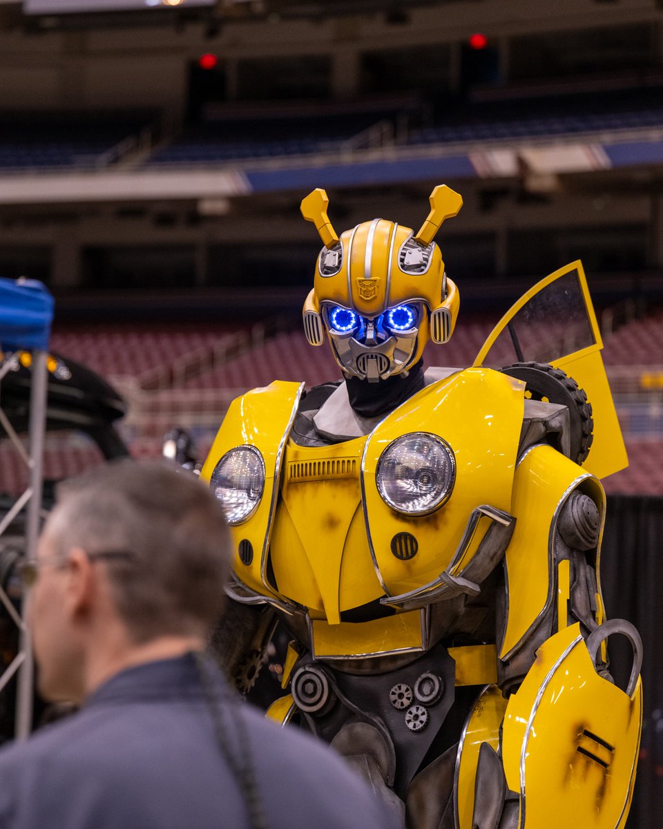 Bumblebee is here 🐝

Catch the Transformer here throughout the weekend, including at 7 PM tonight! He'll also be around Saturday early evening and Sunday afternoon.

We're still going strong regardless of weather until 9pm tonight!