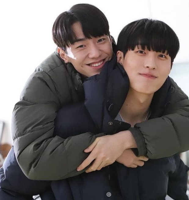 beansxooo's tweet photo. Writer Park shared that Hoeun bragged about kissing Nam Yoonsu to staffs on set after filming their first scene. 

shouting, 
"i just kissed Nam Yoon Su!!"

HE IS SOO CUTE PLS 😭. #LoveInTheBigCity https://t.co/6H7j2u6ucU