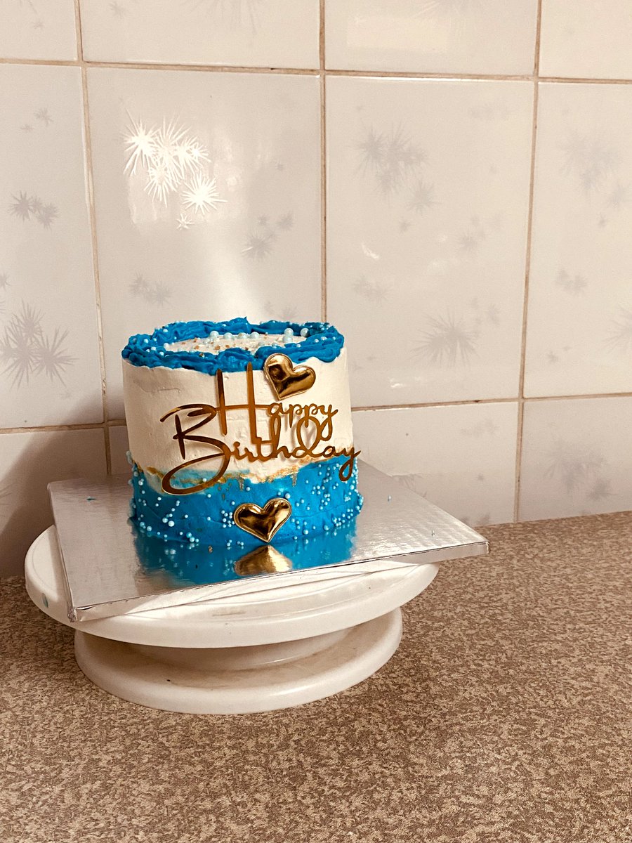 nikkykanengoni's tweet photo. NIKKY'S CAKES AND TREATS
Our sponge cakes cost
7" $20, Themed $25
8" $25, Themed $30
9" $35 Themed $40
THEMED  MEANS 
designed according to a particular subject,  E.g.spider man
DEPOSIT  IS  required. 
You can also message or call us +263719185329
https://t.co/ozLhQ00S4d https://t.co/PWAuhTtjGk