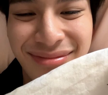 ohmtpkofficial's tweet image. 📱 11.01.25
Live IG : #ohmtpk with #javabh
น่ารักยามดึกสุดๆ น้องสุดที่รักบอกให้ยิ้มก็ยิ้ม เอ็นดูมากกกกก 🥰
พรุ่งนี้แอดมาลงคลิปเต็มให้นะคะ 🥹