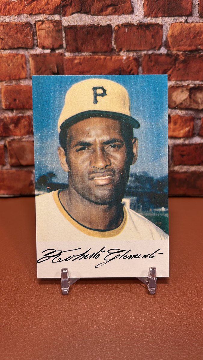 rowsoflegendss's tweet photo. 1972 Daily Juice Co. - Handcut EXNM

Roberto Clemente

$35 shipped https://t.co/KK8nOJiupO