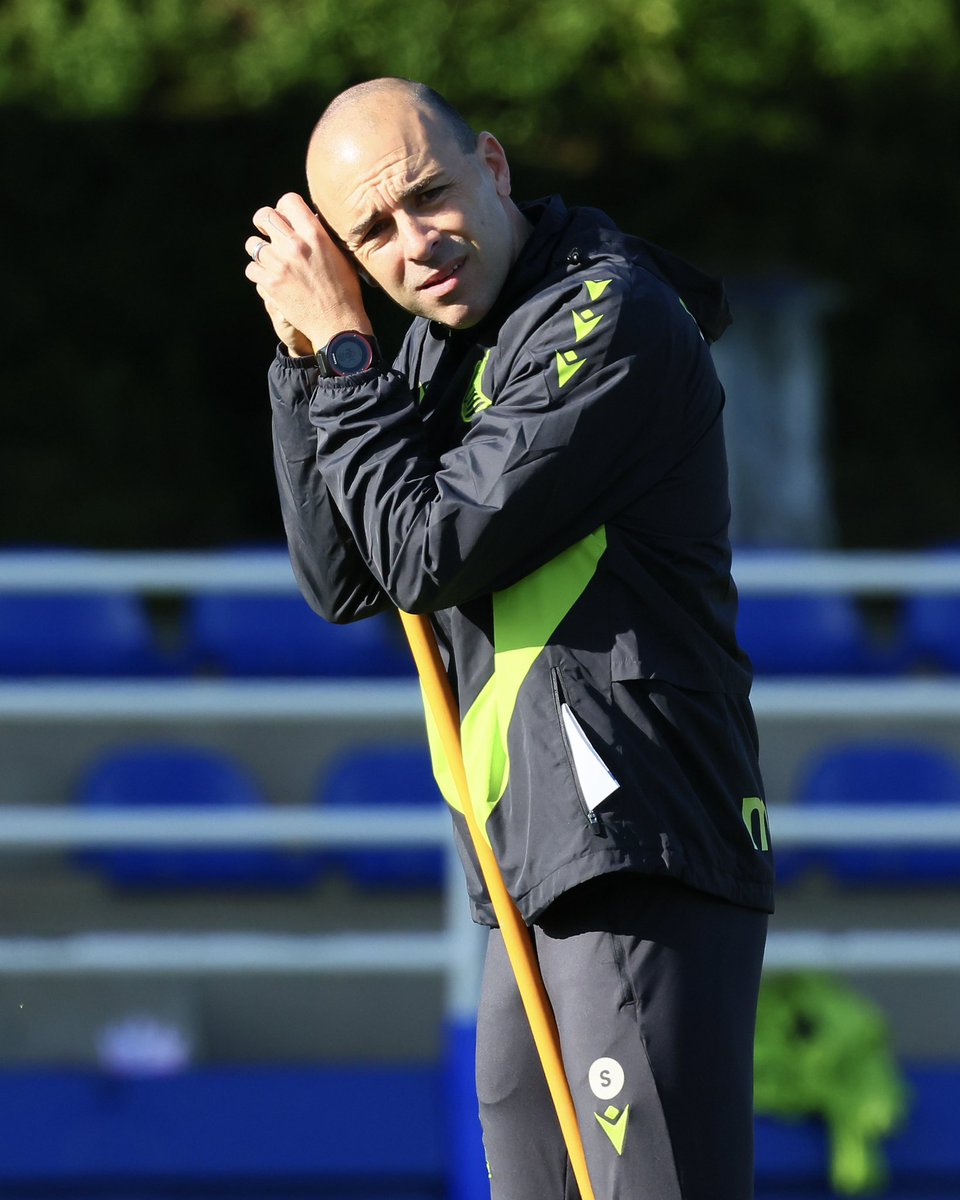 jlsanchezvera's tweet image. Sin tiempo que perder. Casi listas ya para una nueva jornada de @LigaF_oficial 

“El progreso, no la perfección, es la clave del éxito.”

#beplayer #newbalance #futbol #futfem #sanchezvera